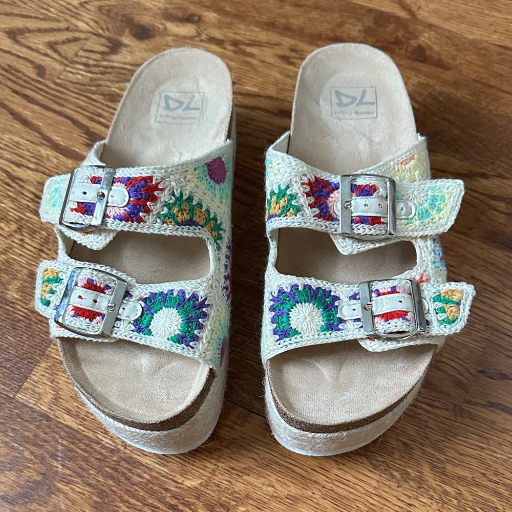 Dirty Laundry Floral Crochet Platform Sandals- Sz: 7 1/2